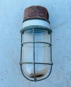 lot 344 image: Vintage Industrial Glass Globe in Cage Light Fixture