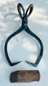 lot 356 image: AntiqueVintage Arctic Ice Shave No. 33 Ice Shaver & Antique Gifford & Wood Co. Ice Tongs