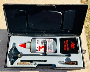 lot 374 image: Kleen Bore Gun Cleaning Kit