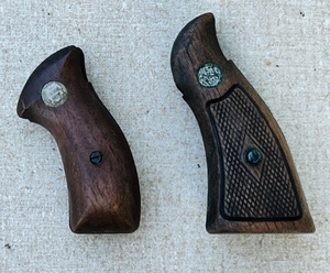 lot 384 image: Factory Original Walnut Pistol Grips