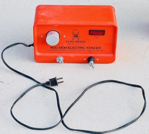 lot 391 image: Hol-Dem Model 56 Electric Fencer