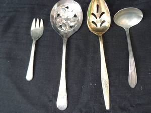 lot 378 image: LEONARD BABY FORK-SILVERPLATE SHEFFIELD SEVING SPOON(SP)   GOLDEN BOUGET PIERCED SERVING SPOON EPNS  LADEL
