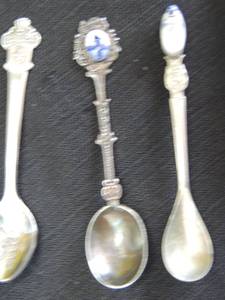 lot 384 image: COLLECTOR SPOONS  HOLLAND WINDMILL, HOLLAND SHOE, ROLEX INTERLAKE