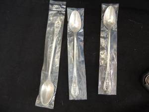 lot 390 image: WALLACE STERLING SILVER - ROSE POINT - ICE TEASPOONS  QTY 3  WT PER 26GMS  TWT 78 GMS