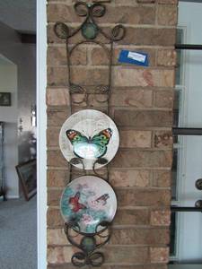 lot 28 image: WALL PLATE HANGER  holds 3 plates-416  WITH Pier 1 import butterfly plates  QTY 2