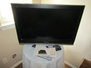 lot 203 image: Panasonic tv with remote hdmi 1 and HD, lcd tv model # TC-26LX70 --- 36