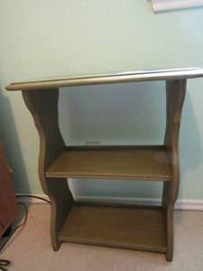 lot 53 image: Wooden side table 3 tier, painted olive green 2522 14