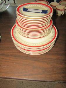 lot 9 image: Taylor Smith set of  8 dinner plates, 8 salad plates, 8 dessert plates