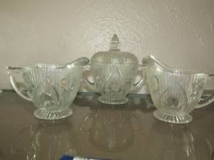 lot 68 image: Etches glass covered sugar dish and 2 creamers  matching set