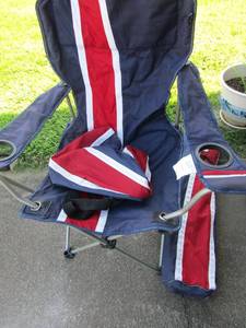 lot 96 image: outdoor camping chairs folded in bag red white and blue color