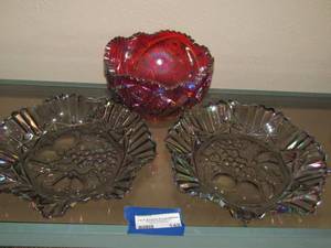 lot 148 image: Red carnival glass bowl  5 X 8 ,   grey carnival glass bowls 10D X  2 12  qty 2
