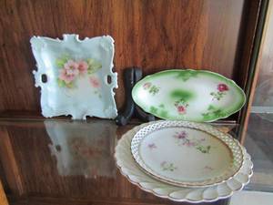lot 159 image: dcor plate Germany 172 , yellow and pink flower plate,  Lehumann Raveria dcor plate, s qaure light blue floral dcor plate