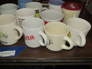 lot 190 image: Large lot of various coffee cups,