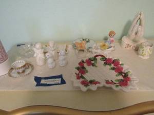 lot 226 image: poodle salt & pepper shakers, 2 angels, praying hands, Lords prayer tea cupsaucer, angel bell and more