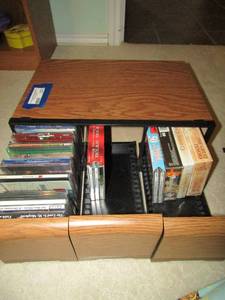 lot 231 image: 3 drawer disk holder with dvds and cds