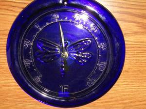 lot 251 image: 10 diameter purple glass heavy wall dcor clock