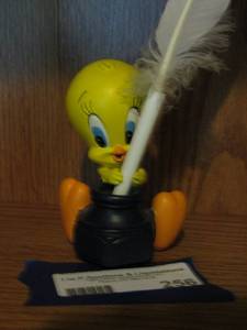lot 256 image: Tweety bird ink pen holder