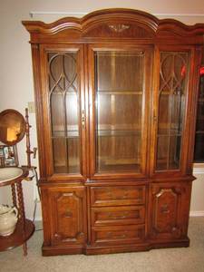 lot 2 image: VINTAGE Solid Oak wood China cabinet one piece glass front and shelves, 2 bottom doors for storage and 3 drawers for silverware 80X54X 15