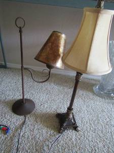 lot 319 image: 2 vintage table lamps with shades