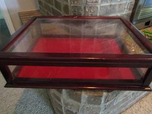 lot 323 image: very large glass and wooded table display shadow box