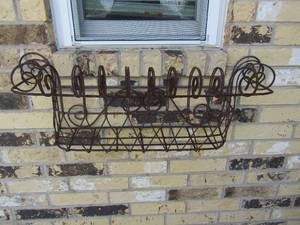 lot 355 image: 1032 metal plant baskets for outdoor use to hang on house qty 2