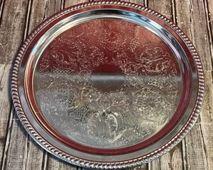 lot 54 image: Beautiful 16 Tray by Shelton Wan NYC