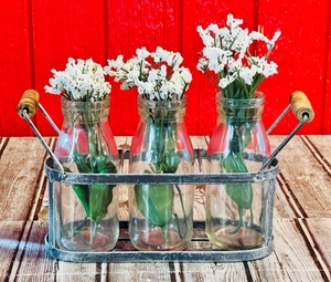 lot 61 image: Beautiful Home Decor Milk Bottles W Handled Metal Carrier