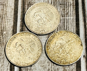 lot 18 image: Lot of Three Silver .720 1968 Mexico Games 25 Pesos Coins
