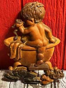 lot 107 image: Vintage 1975 Sexton Cast Iron 8 Boy With Frog In the Bathtub - Rare Dark Skinned Boy