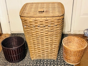 lot 122 image: Vintage Wicker Clothes Basket WTwo Wicker Trash Cans