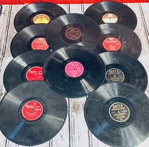 lot 50 image: Eight 78 Records- Including Gene Autry, Guy Lombardo, &amp Andrews Sisters