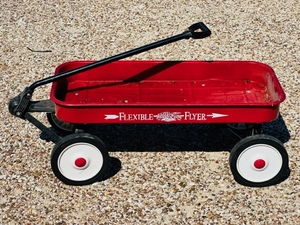 lot 134 image: Vintage 40 x 16 Flexible Flyer Wagon