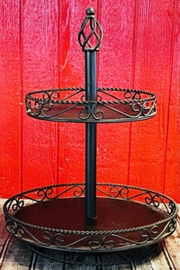 lot 144 image: Vintage Metal Cupcake Carousel&nbsp