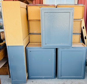 lot 150 image: Seventeen Home Depot 24 x 30 Wall Cabinets