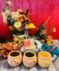 lot 172 image: AutumnHalloweenThanksgiving Centerpieces &amp Decoration Making Materials