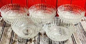lot 193 image: Eight Vintage KIG Fleur De Lis 7 Pressed Glass Bowls
