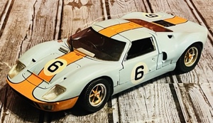 lot 209 image: Jouef Evolution 118 Scale Die Cast Ford GT-40 Le Mans Blue WOrange Stripe
