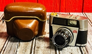 lot 215 image: Vintage Braun Nurnberg Paxette Electromatic 35mm Film Camera WRodenstock- Rotelar f-75mm Lens
