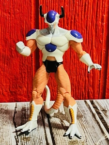 lot 227 image: 2000 Dragon Ball Z 6 Frieza Form 2 Figure