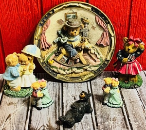 lot 253 image: Five Vintage Beat Figurines &amp Bear Cub on Rocking Horse Wooden Plate