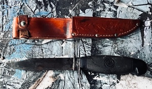lot 22 image: Vintage Hammer Brand Small Hunting Knife WSheath
