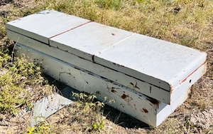 lot 29 image: Lockable Pickup Bed Toolbox