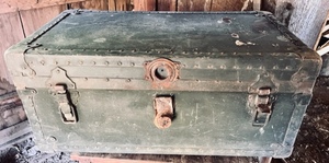 lot 36 image: AntiqueVintage Belber Traveling GoodsWardrobeDresserSteamer Trunk