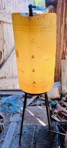 lot 158 image: 15 Gallon Plastic Drum WStand &amp Spout