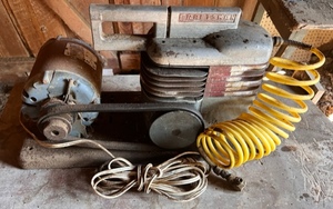 lot 70 image: Vintage Craftsman Electric Air Compressor No. 251