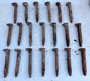 lot 73 image: Twenty Vintage Unused Railroad Spikes