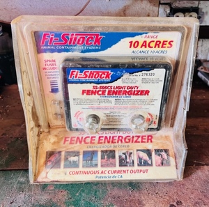lot 40 image: New Fi-Shock SS-50SCS 10 Acre Fence Energizer
