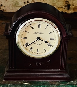 lot 123 image: Vintage Seth Thomas England Clock