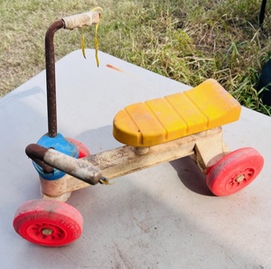 lot 144 image: Rare Vintage Playskool Ride On Toy 1980s