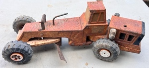 lot 145 image: Early 70s Tonka Mighty Road Grater